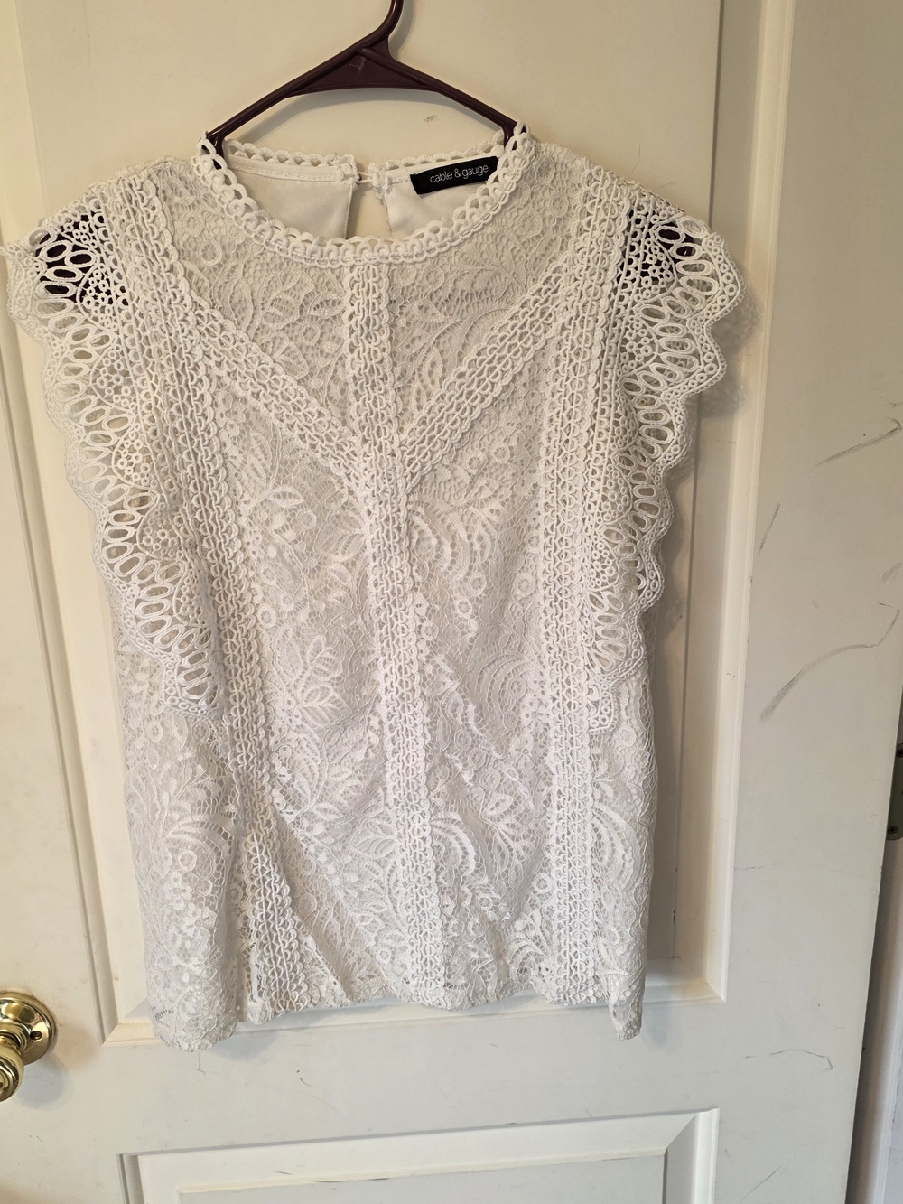Cable & Gauge White Crochet Lace Flutter Sleeve Blouse